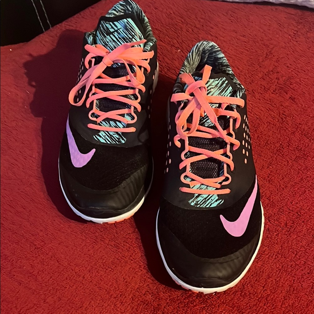 Nike Women's Black and Purple Athletic Shoes